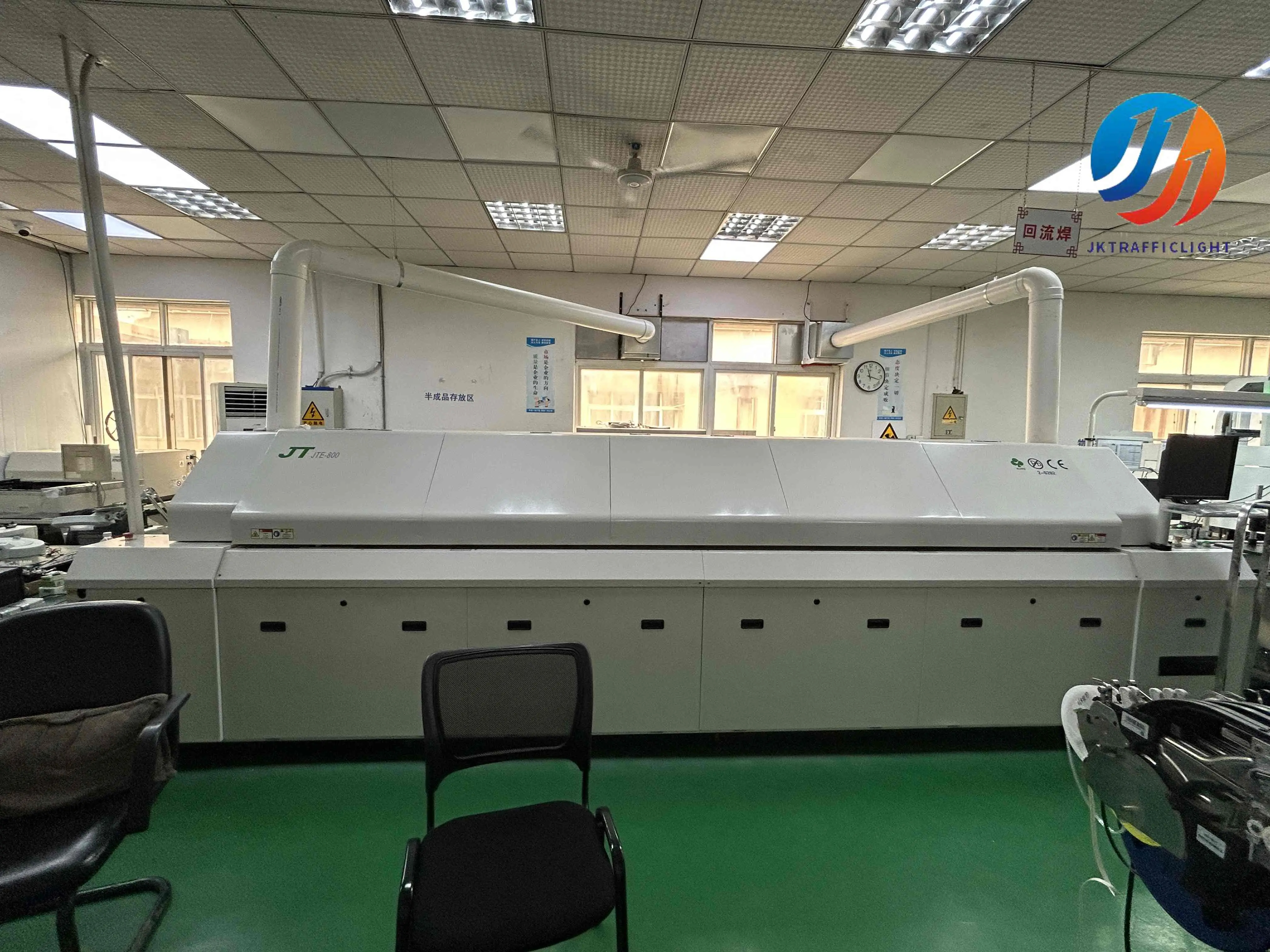 With the support of hardcore equipment, JKTRAFFICLIGHT has forged outstanding capabilities in traffic signal products