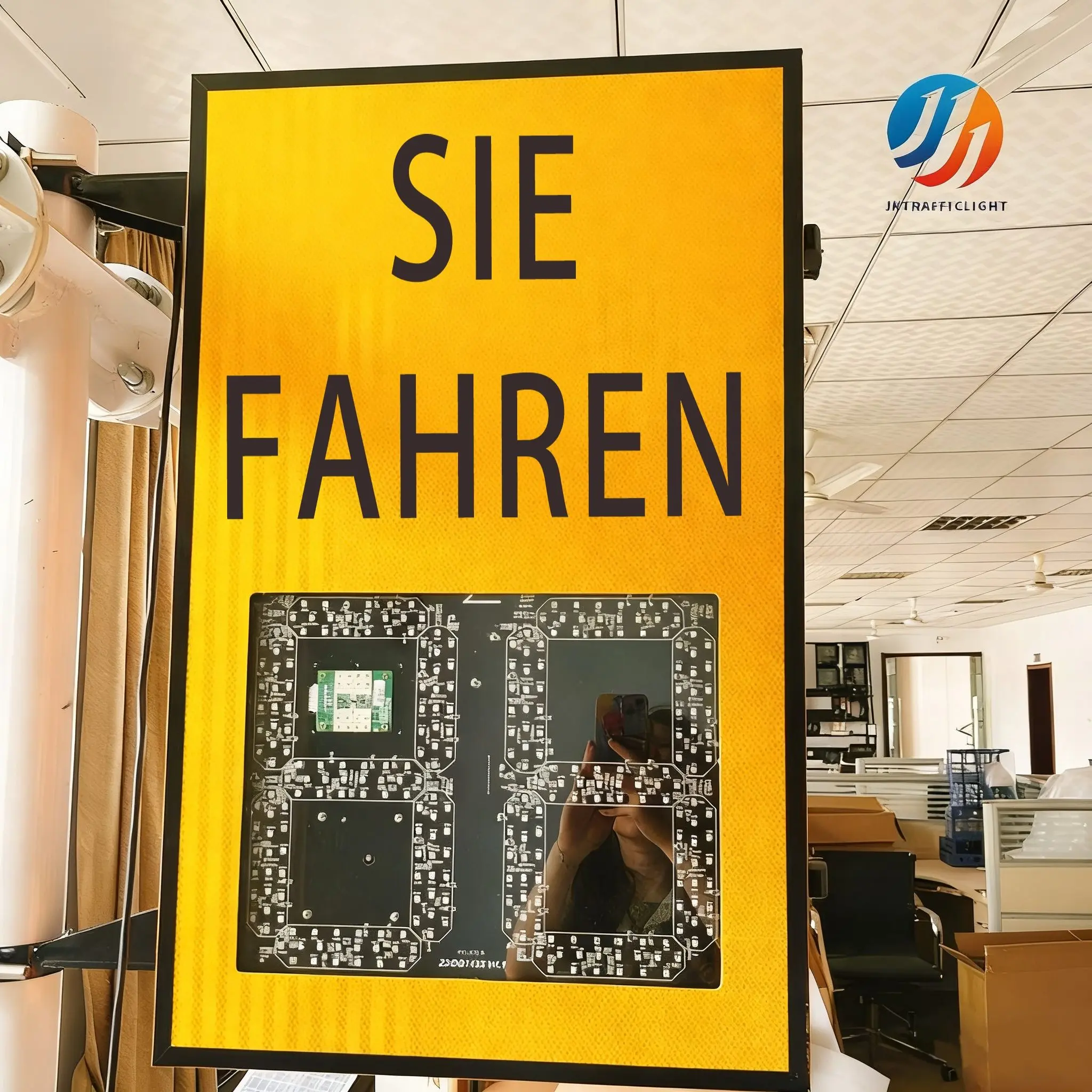 Customizable German Language Radar Speed Display sign.jpg
