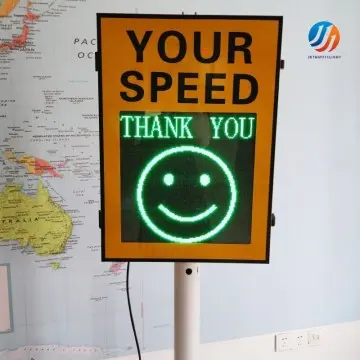 CE certified Dot Matrix Radar Speed Signboards with smile/cry face feedback