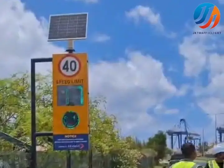Mauritius radar speed limit sign.jpg