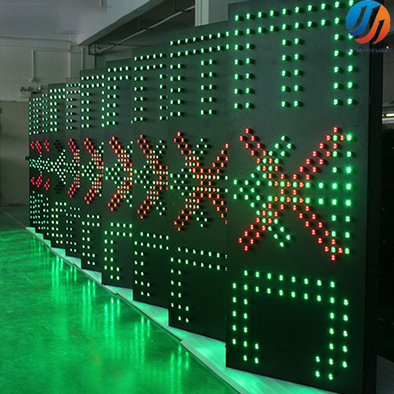 Green Arrow Warning Traffic Lights (3)